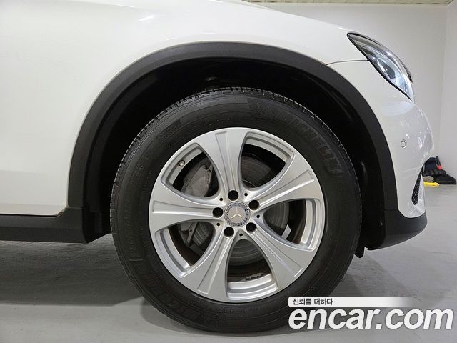 Mercedes-Benz GLC-Class GLC220 d 4MATIC