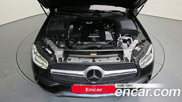 Mercedes-Benz GLC-Class GLC300e 4MATIC