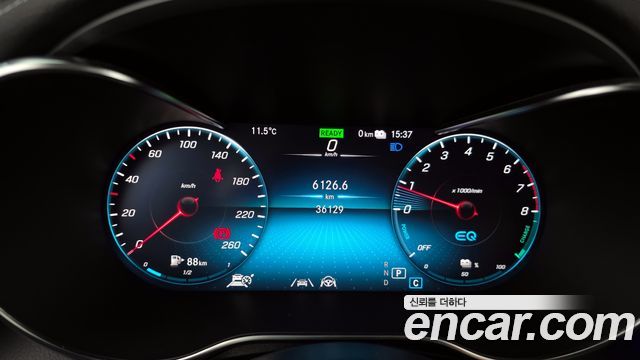Mercedes-Benz GLC-Class GLC300e 4MATIC