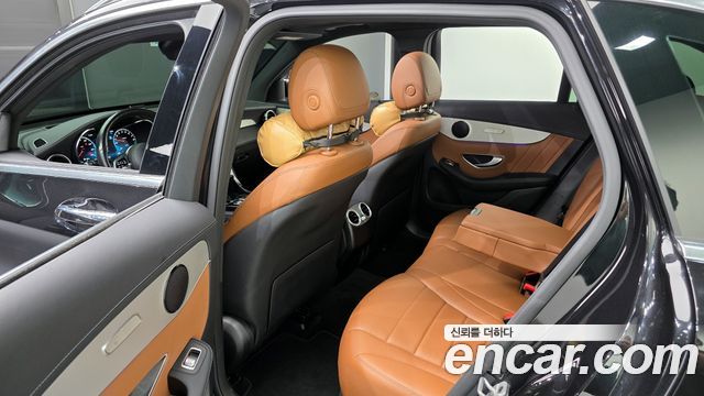 Mercedes-Benz GLC-Class GLC300e 4MATIC