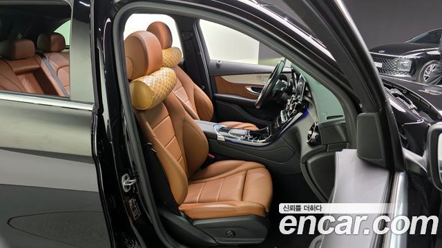 Mercedes-Benz GLC-Class GLC300e 4MATIC