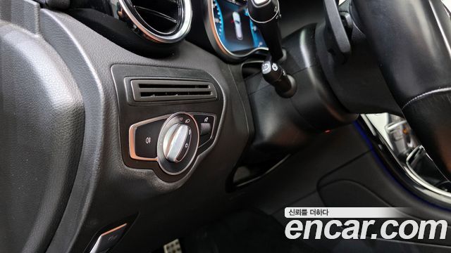Mercedes-Benz GLC-Class GLC300e 4MATIC