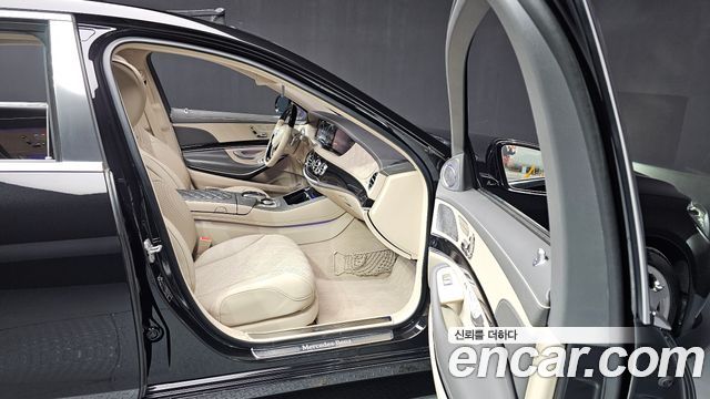 Mercedes-Benz S-Class Maybach S600