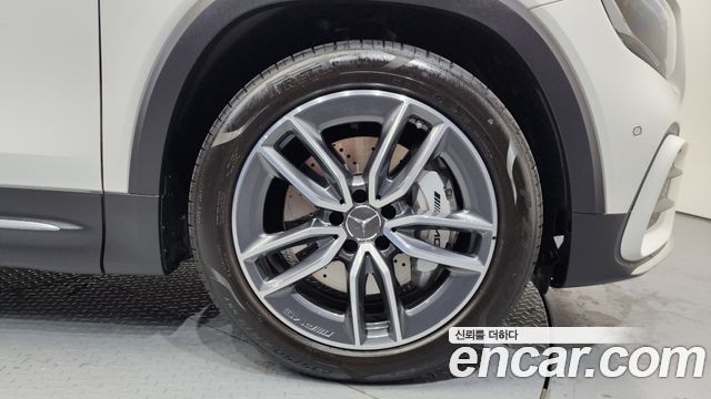 Mercedes-Benz GLB-Class AMG GLB35 4MATIC
