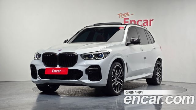 BMW X5 M50i