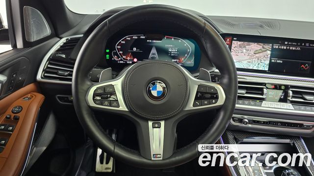 BMW X5 M50i