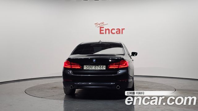 BMW 5-Series 530i Luxury Plus