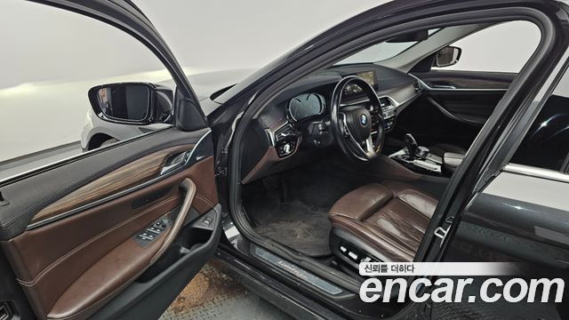 BMW 5-Series 530i Luxury Plus