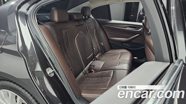 BMW 5-Series 530i Luxury Plus