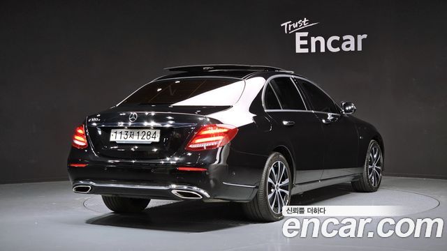 Mercedes-Benz E-Class E300e Exclusive