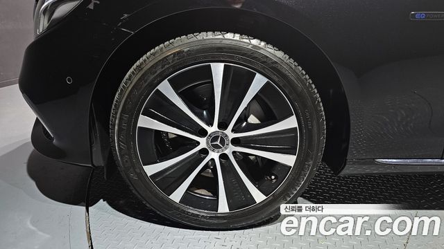 Mercedes-Benz E-Class E300e Exclusive