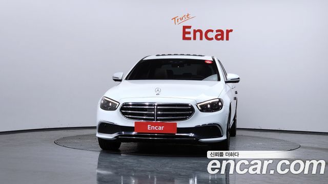 Mercedes-Benz E-Class E300e 4MATIC Exclusive