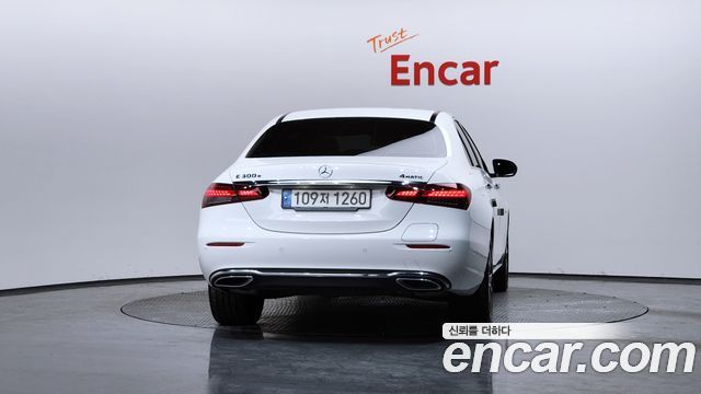 Mercedes-Benz E-Class E300e 4MATIC Exclusive