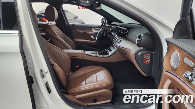 Mercedes-Benz E-Class E300e 4MATIC Exclusive