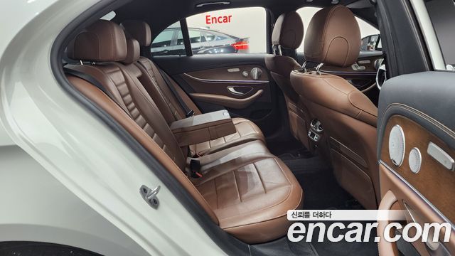 Mercedes-Benz E-Class E300e 4MATIC Exclusive