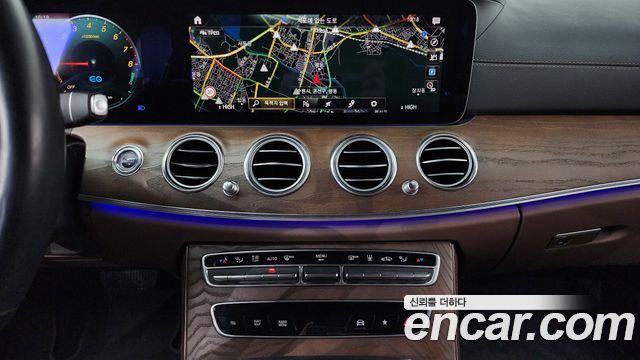 Mercedes-Benz E-Class E300e 4MATIC Exclusive