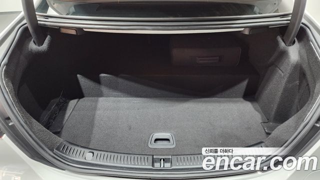 Mercedes-Benz E-Class E300e 4MATIC Exclusive
