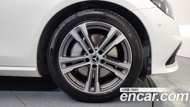 Mercedes-Benz E-Class E350 4MATIC Avantgarde