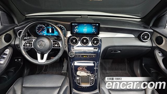 Mercedes-Benz GLC-Class GLC300e 4MATIC