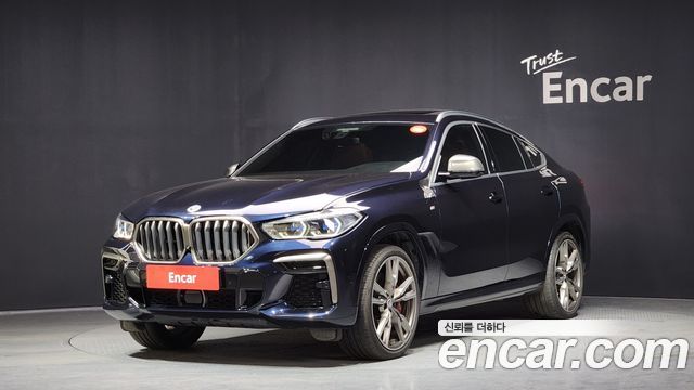 BMW X6 M50i