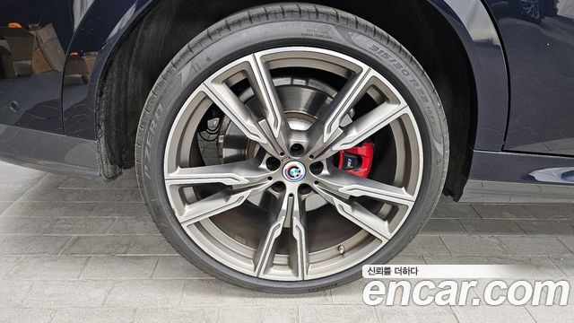 BMW X6 M50i