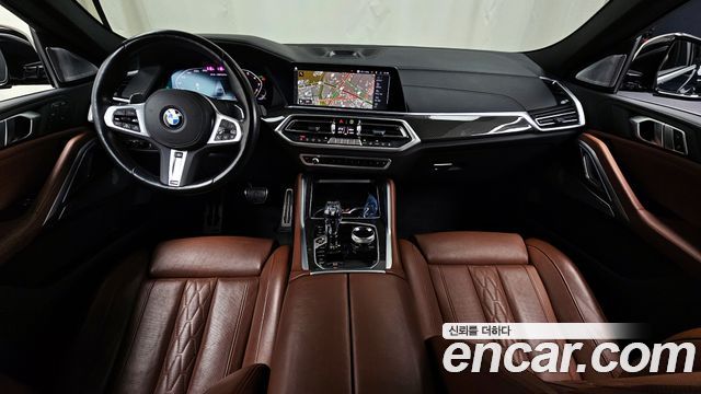 BMW X6 M50i