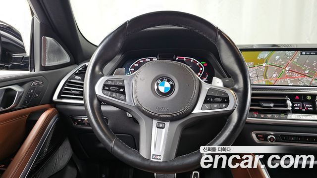 BMW X6 M50i