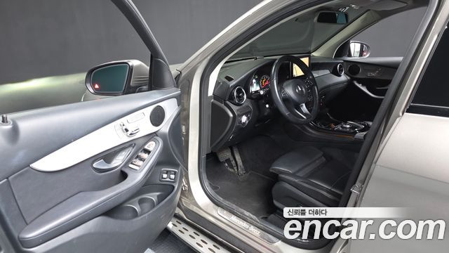 Mercedes-Benz GLC-Class GLC350e 4MATIC