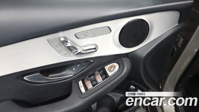 Mercedes-Benz GLC-Class GLC350e 4MATIC