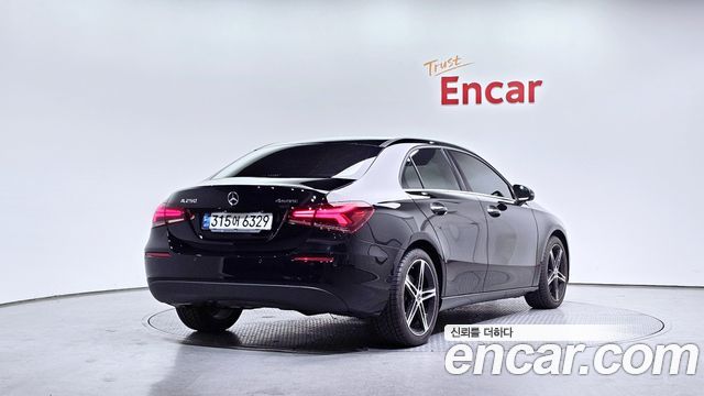 Mercedes-Benz A-Class A250 4MATIC Sedan