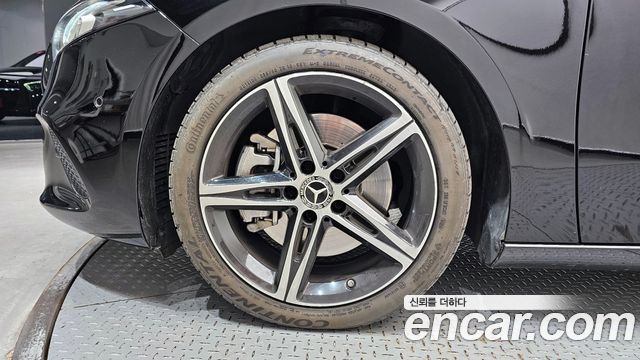Mercedes-Benz A-Class A250 4MATIC Sedan