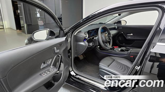 Mercedes-Benz A-Class A250 4MATIC Sedan