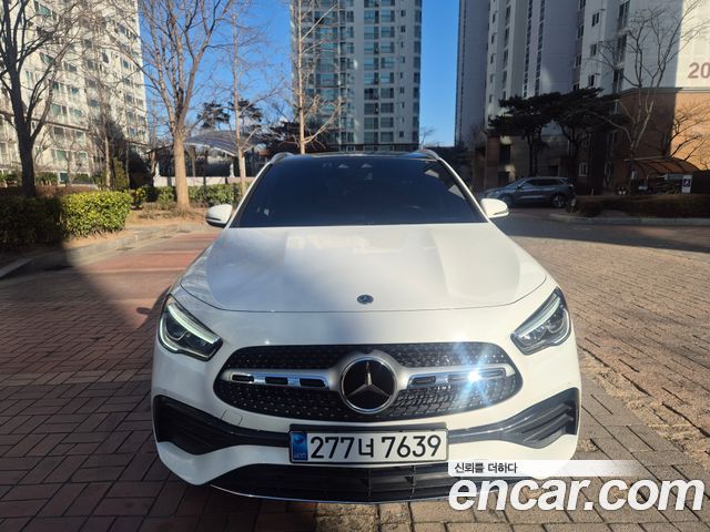 Mercedes-Benz GLA-Class GLA250 4MATIC