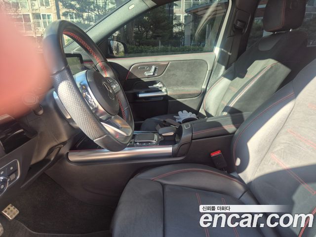 Mercedes-Benz GLA-Class GLA250 4MATIC
