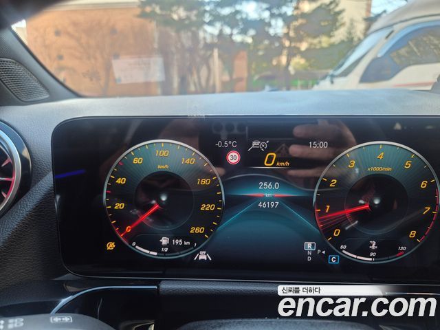 Mercedes-Benz GLA-Class GLA250 4MATIC