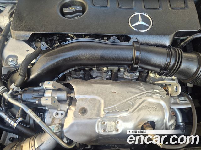 Mercedes-Benz GLA-Class GLA250 4MATIC