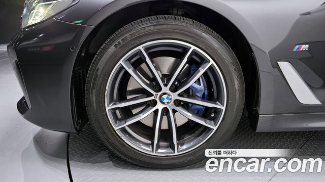 BMW 5-Series 523d M Sport
