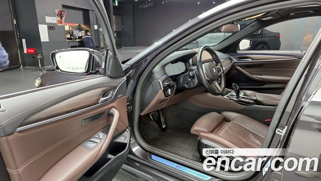 BMW 5-Series 523d M Sport