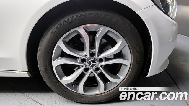 Mercedes-Benz C-Class C200 Avantgarde