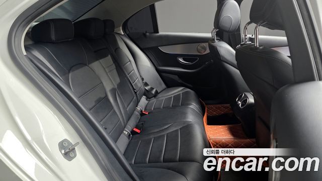 Mercedes-Benz C-Class C200 Avantgarde