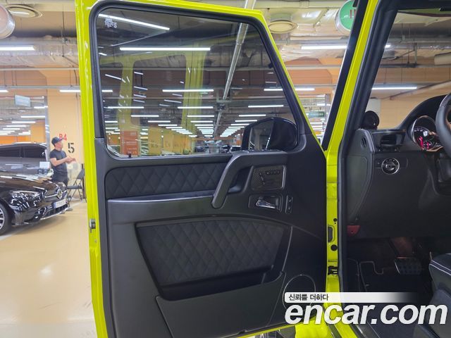 Mercedes-Benz G-Class G500