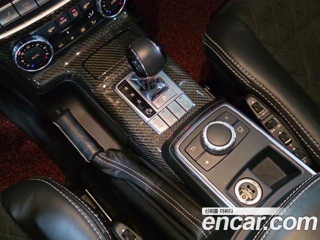 Mercedes-Benz G-Class G500