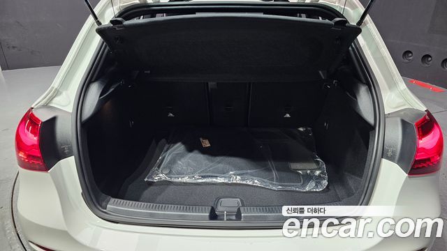 Mercedes-Benz A-Class A220 Hatchback