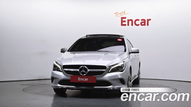 Mercedes-Benz CLA-Class CLA250 4MATIC