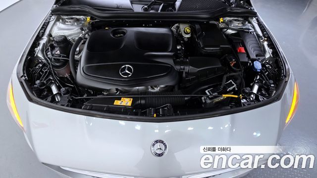 Mercedes-Benz CLA-Class CLA250 4MATIC