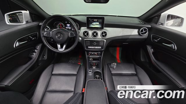 Mercedes-Benz CLA-Class CLA250 4MATIC