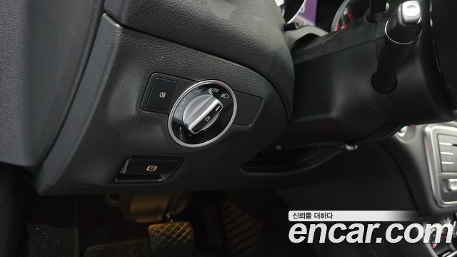 Mercedes-Benz CLA-Class CLA250 4MATIC