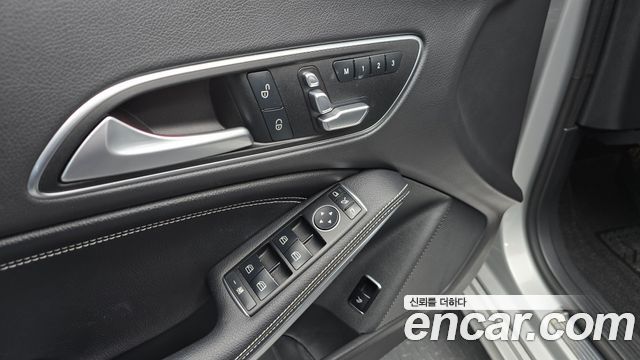Mercedes-Benz CLA-Class CLA250 4MATIC