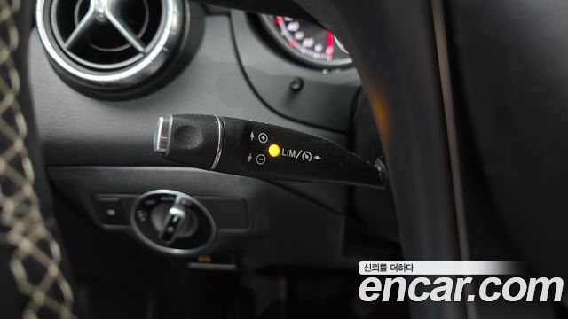 Mercedes-Benz CLA-Class CLA250 4MATIC