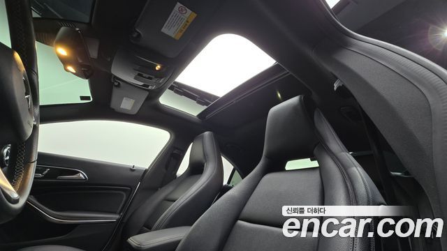 Mercedes-Benz CLA-Class CLA250 4MATIC